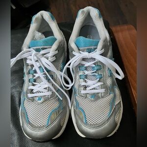 Women’s new balance